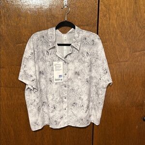 Lululemon Athletica Gray Button Down Shirt